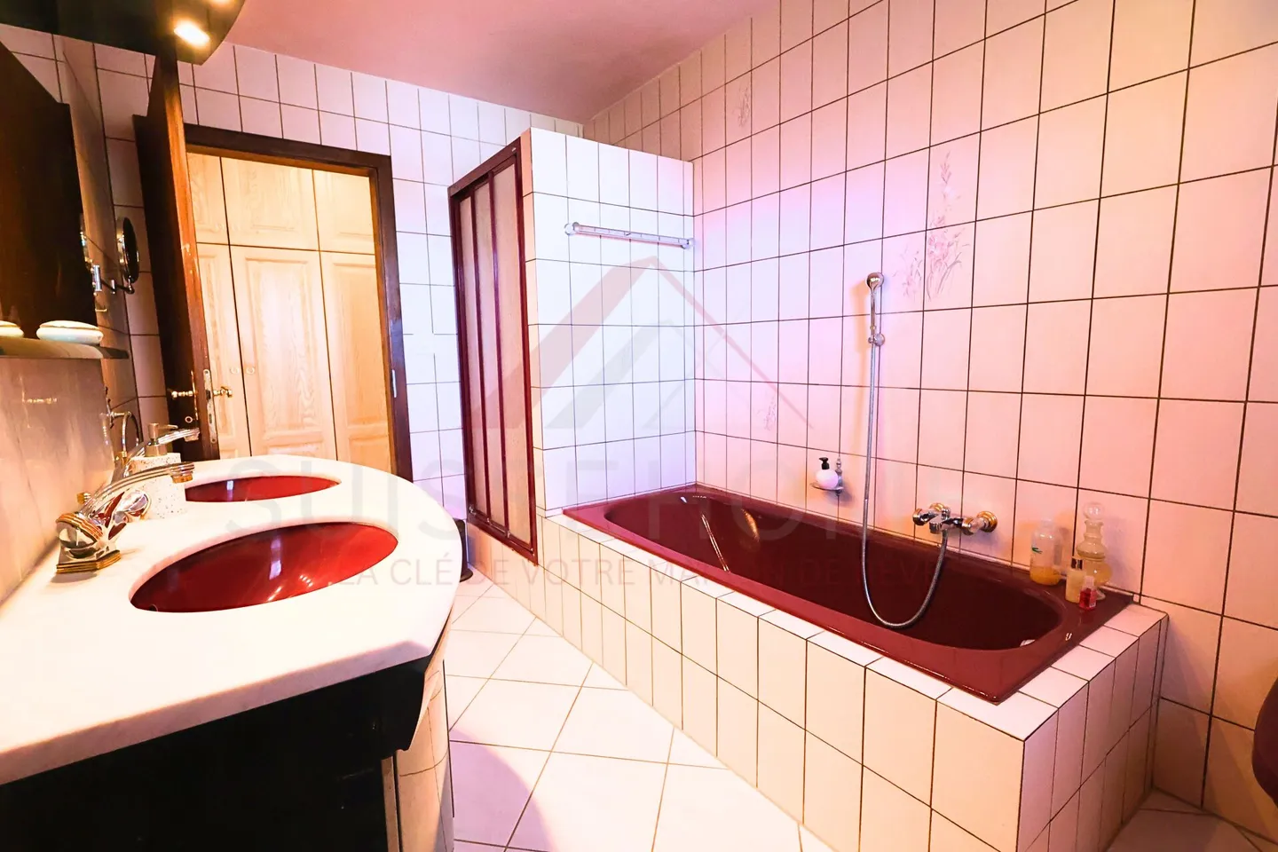 A way of life in Porrentruy - exceptional villa with pool, independence and garden - Photo 11 of 23