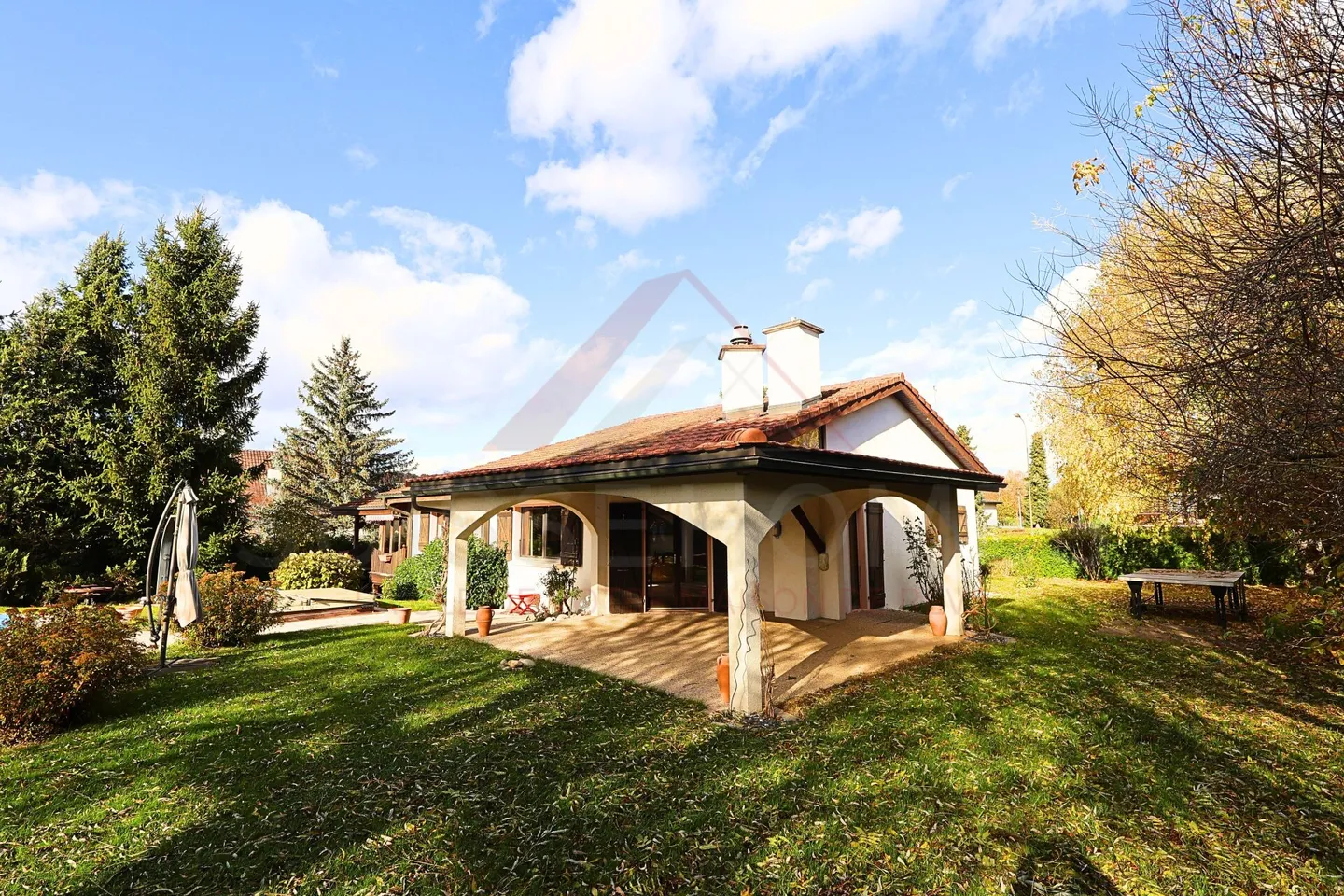 A way of life in Porrentruy - exceptional villa with pool, independence and garden - Photo 20 of 23