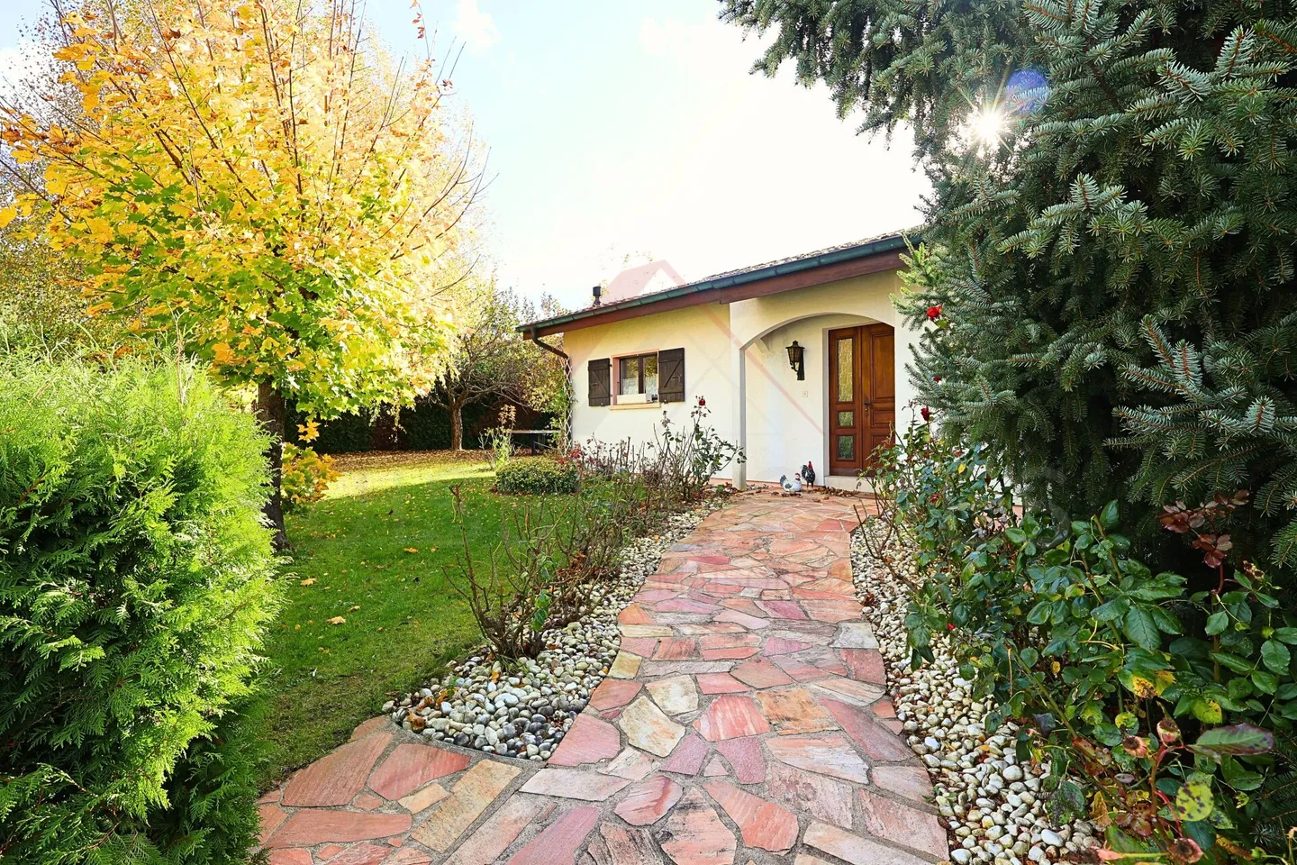 A way of life in Porrentruy - exceptional villa with pool, independence and garden - Photo 21 of 23
