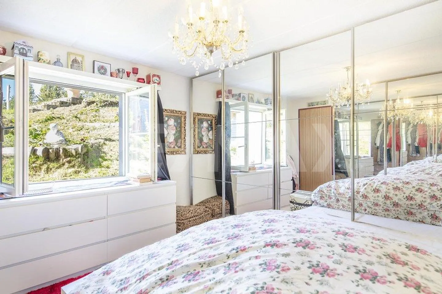Votre refuge dans les montagnes – charmant appartement de 2,5 pièces avec rêve... - Photo 3 sur 13