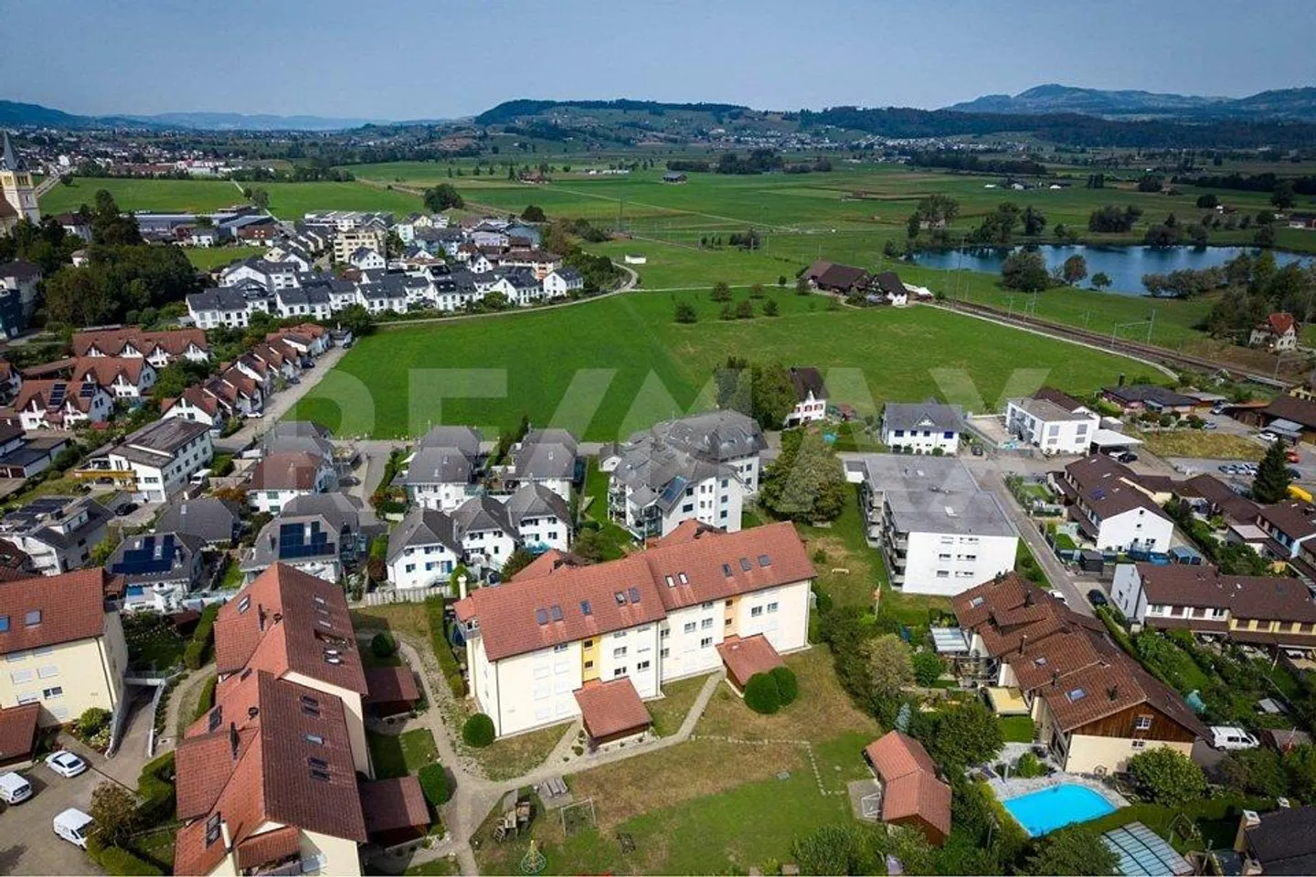 Appartement de 4,5 pièces bien entretenu avec grand balcon à vendre ! - Photo 1 sur 13