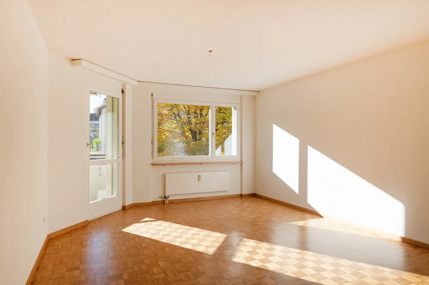 schöne und geräumige Wohnung - Foto 8 von 8