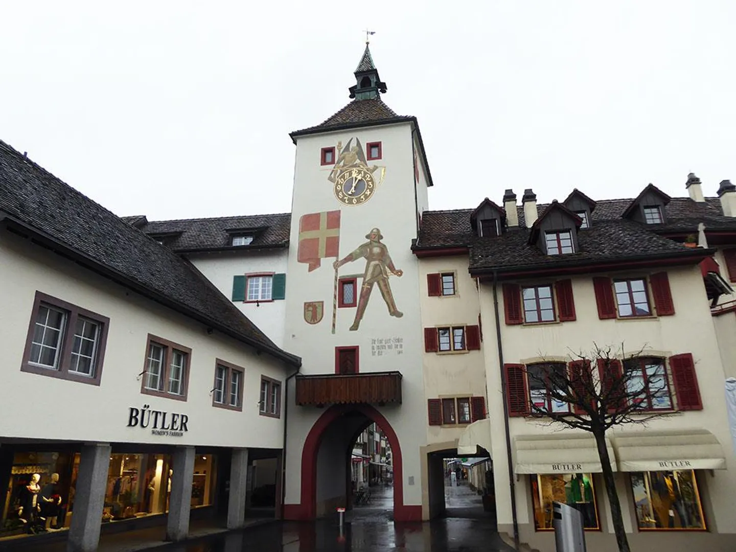 LIESTAL AGGLOMERATION - AFFASCINANTE CASA DOPPIA FAMILIARE - Foto 1 di 3
