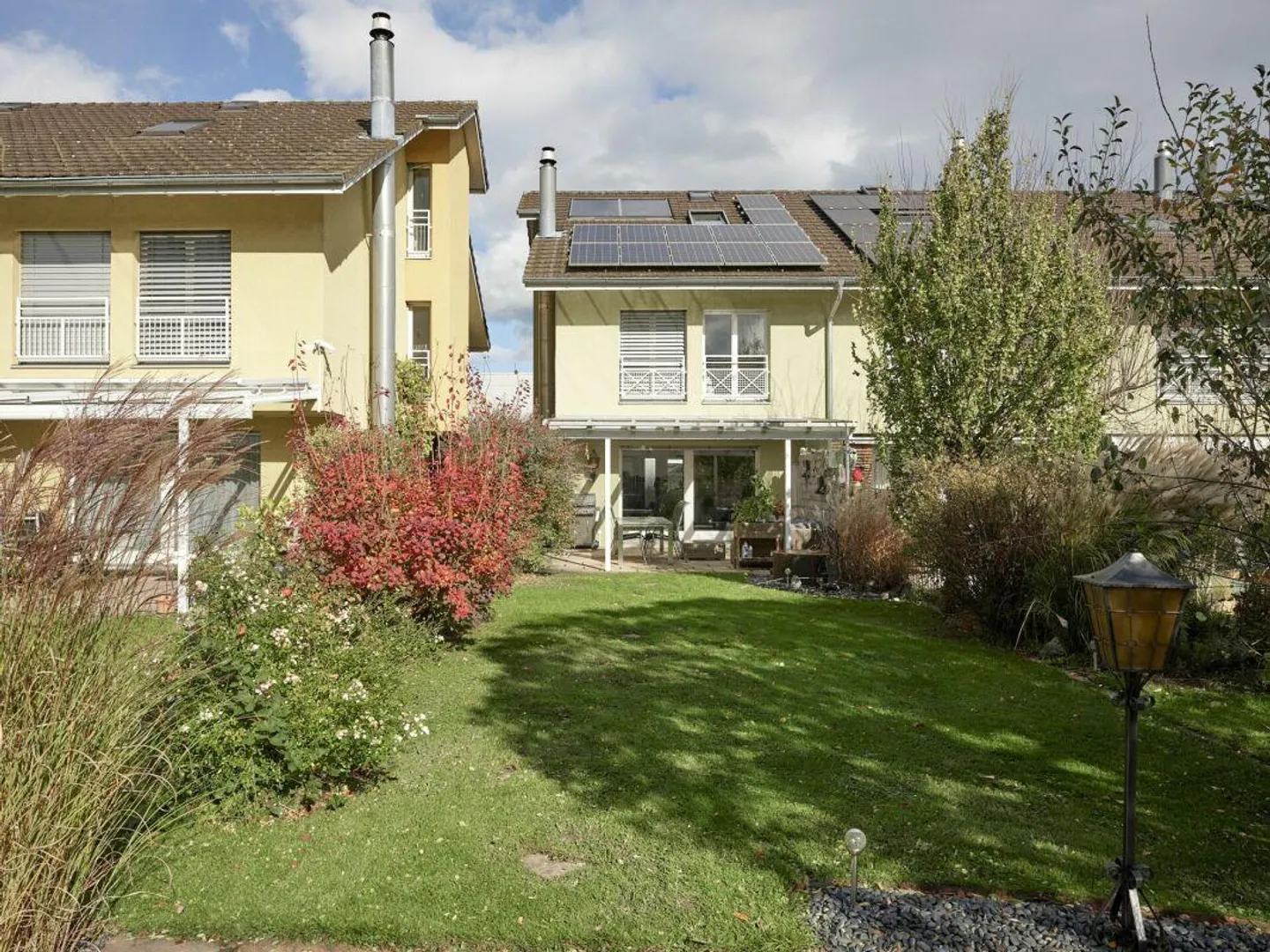 Heimelige Familienidylle mit grossem Garten - Foto 1 von 11