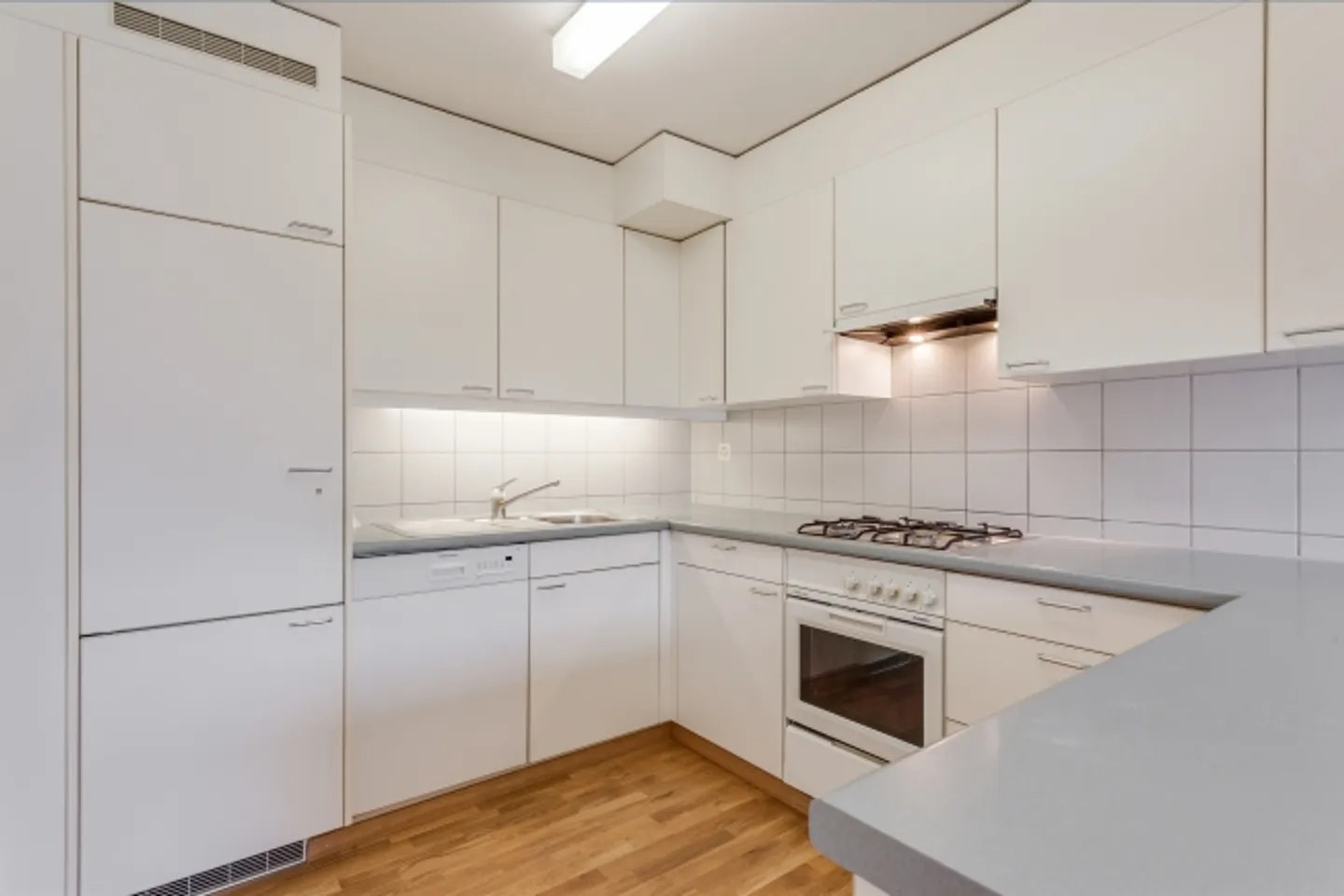 Appartement lumineux 3.5 pièces - Photo 3 sur 8