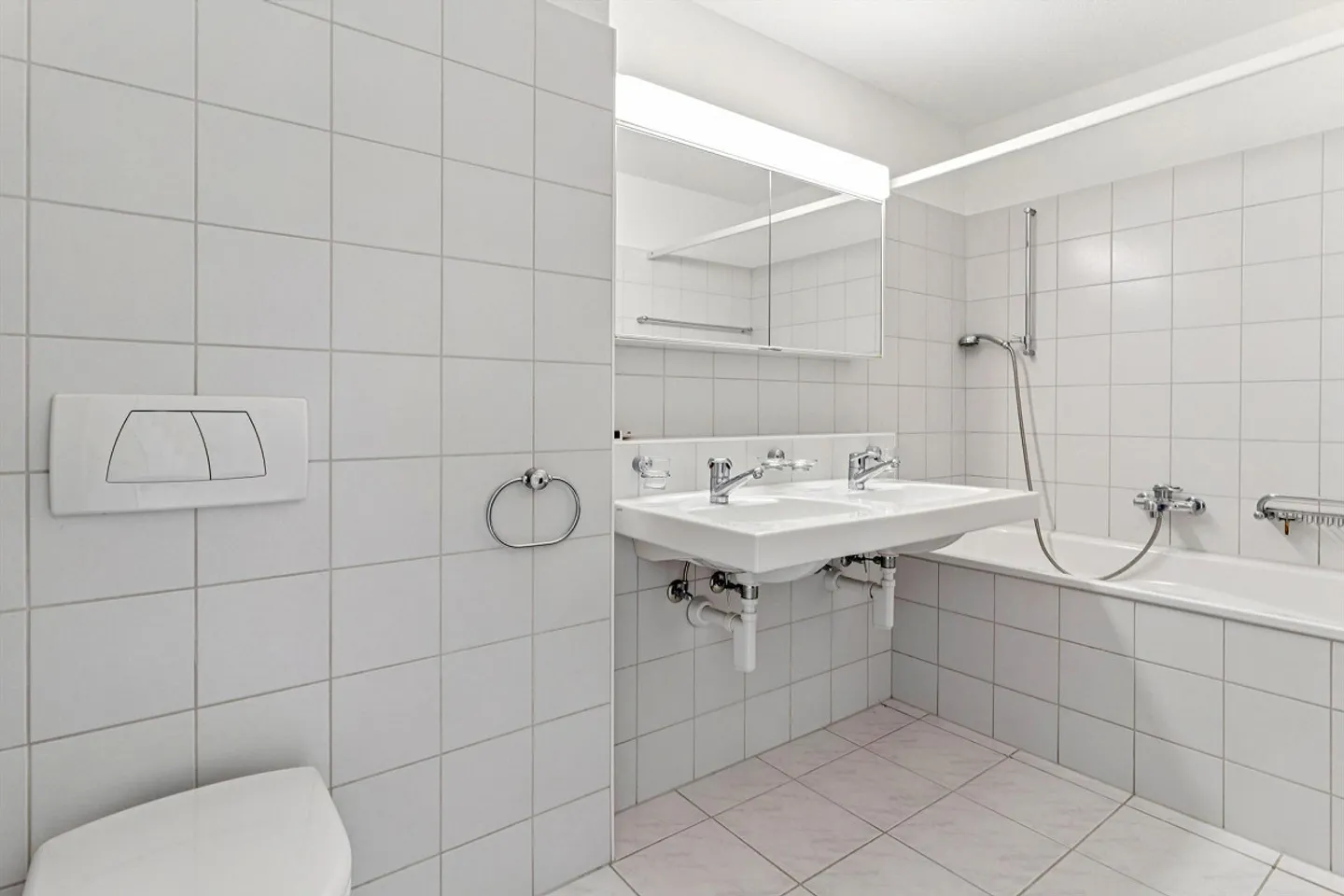 Attraente casa unifamiliare di 6,5 stanze in una posizione tranquilla - Foto 10 di 12