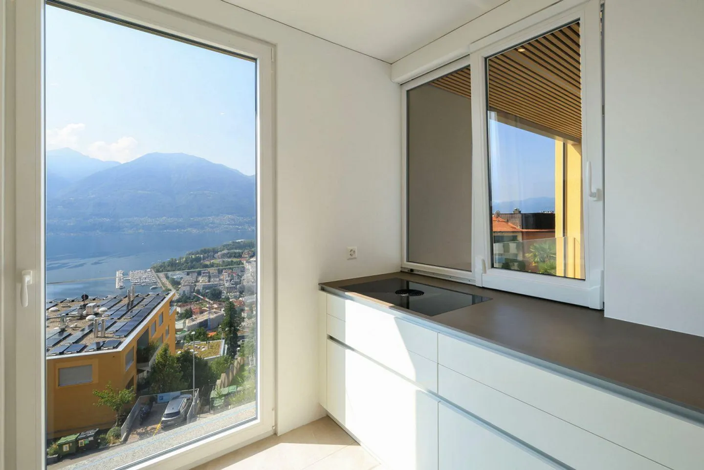 Elegante Wohnung mit Seeblick - Foto 5 von 24