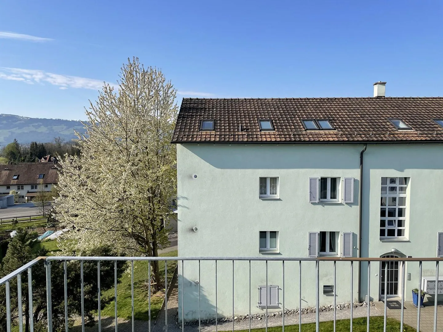 Appartamento attico luminoso e moderno con un affascinante contesto! - Foto 12 di 13