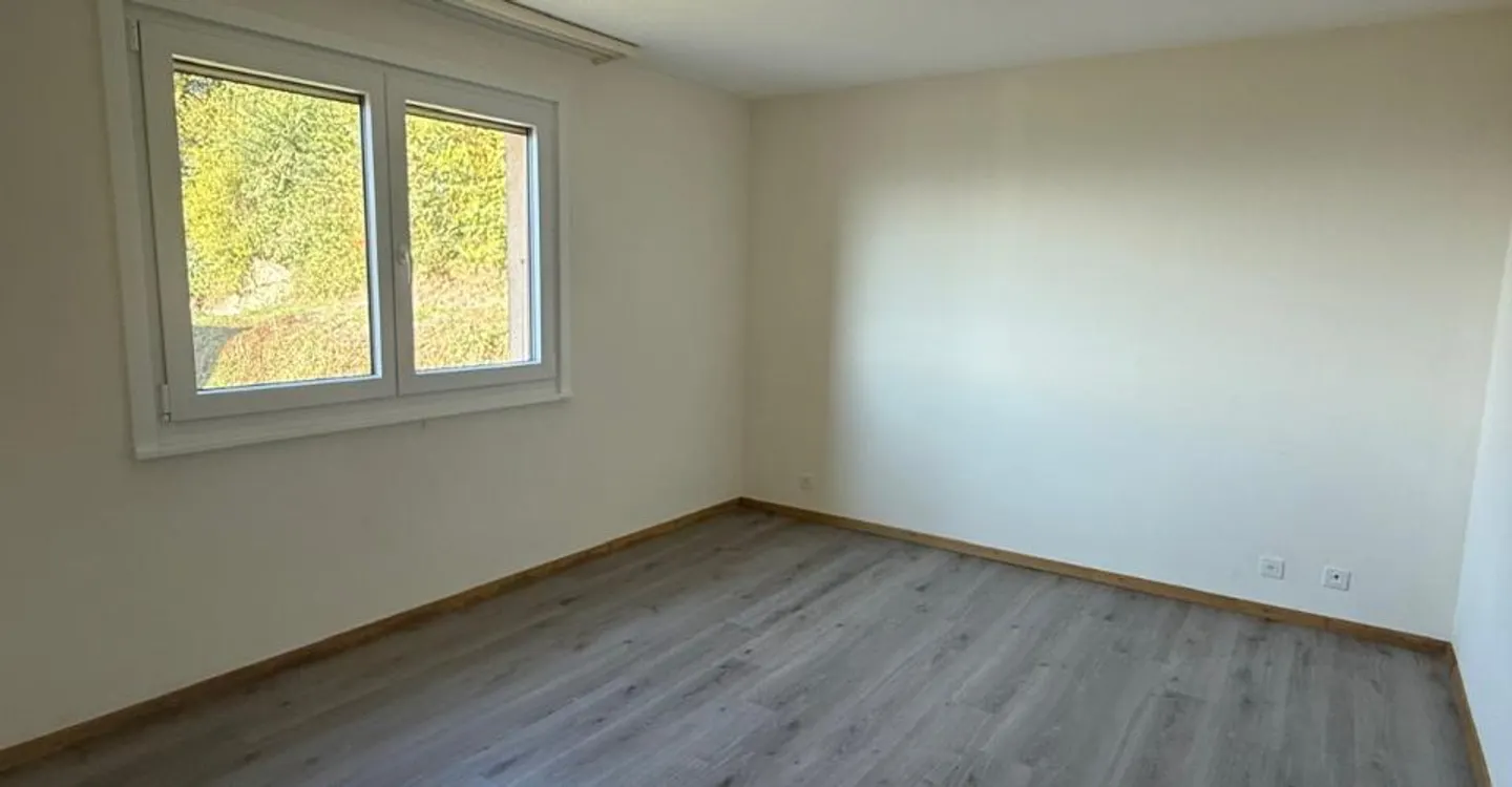 3.5-room apartment on the 1st floor with a view of Lake Murten - Photo 4 of 7