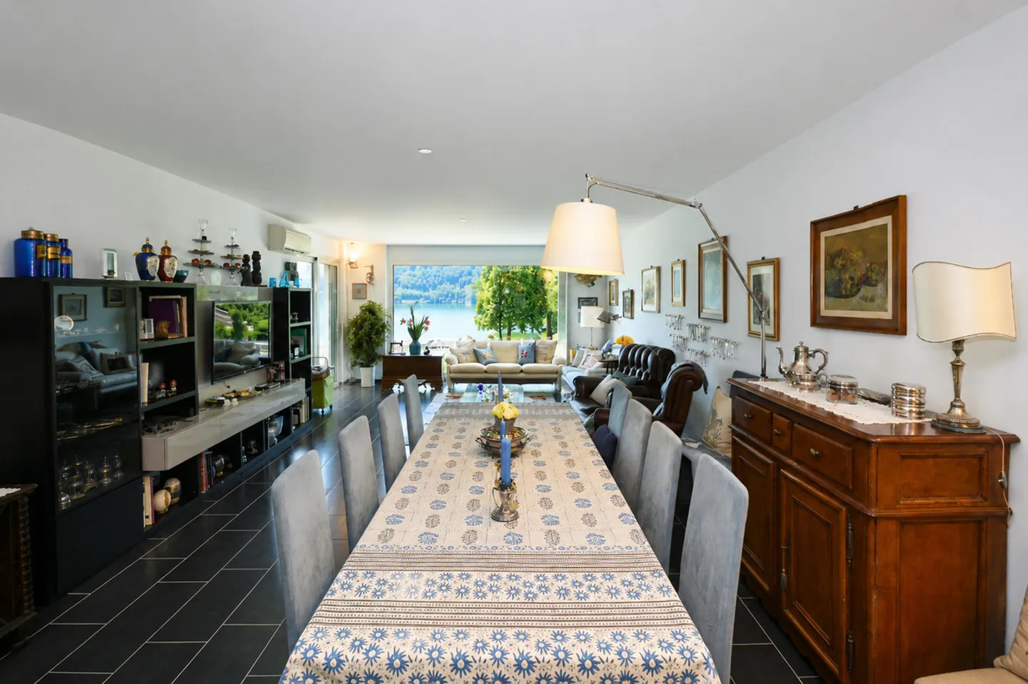 Refined Apartment with Magnificent View of Lake Lugano - Photo 10 of 20