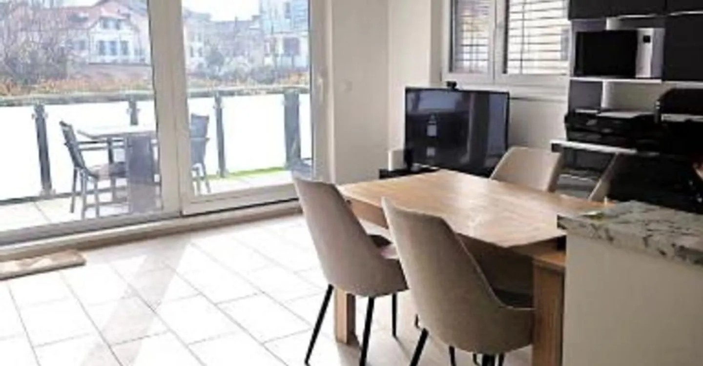 Appartement Charmant à Rennaz - Photo 2 sur 6