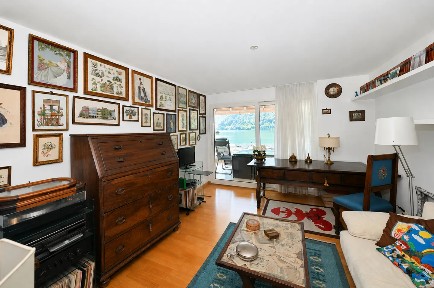 Refined Apartment with Magnificent View of Lake Lugano - Photo 14 of 20