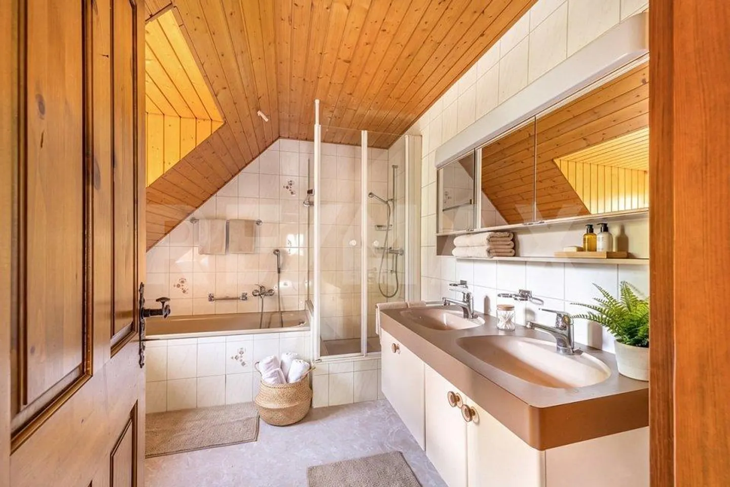4½-Room Semi-Detached House with Apartment - Photo 7 of 13