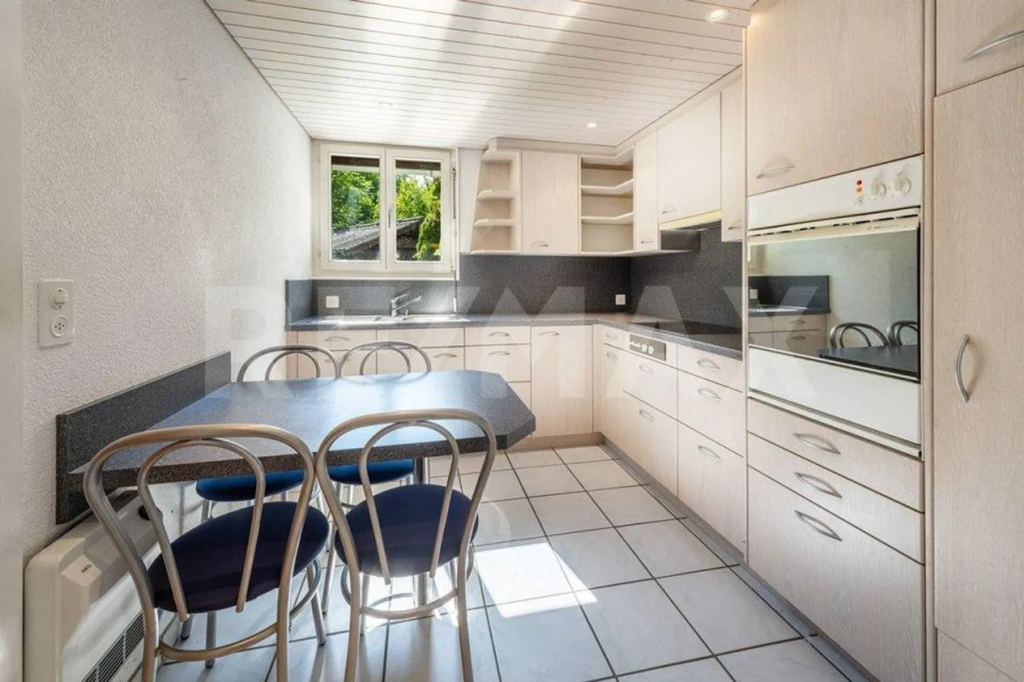 4½-Room Semi-Detached House with Apartment - Photo 12 of 13
