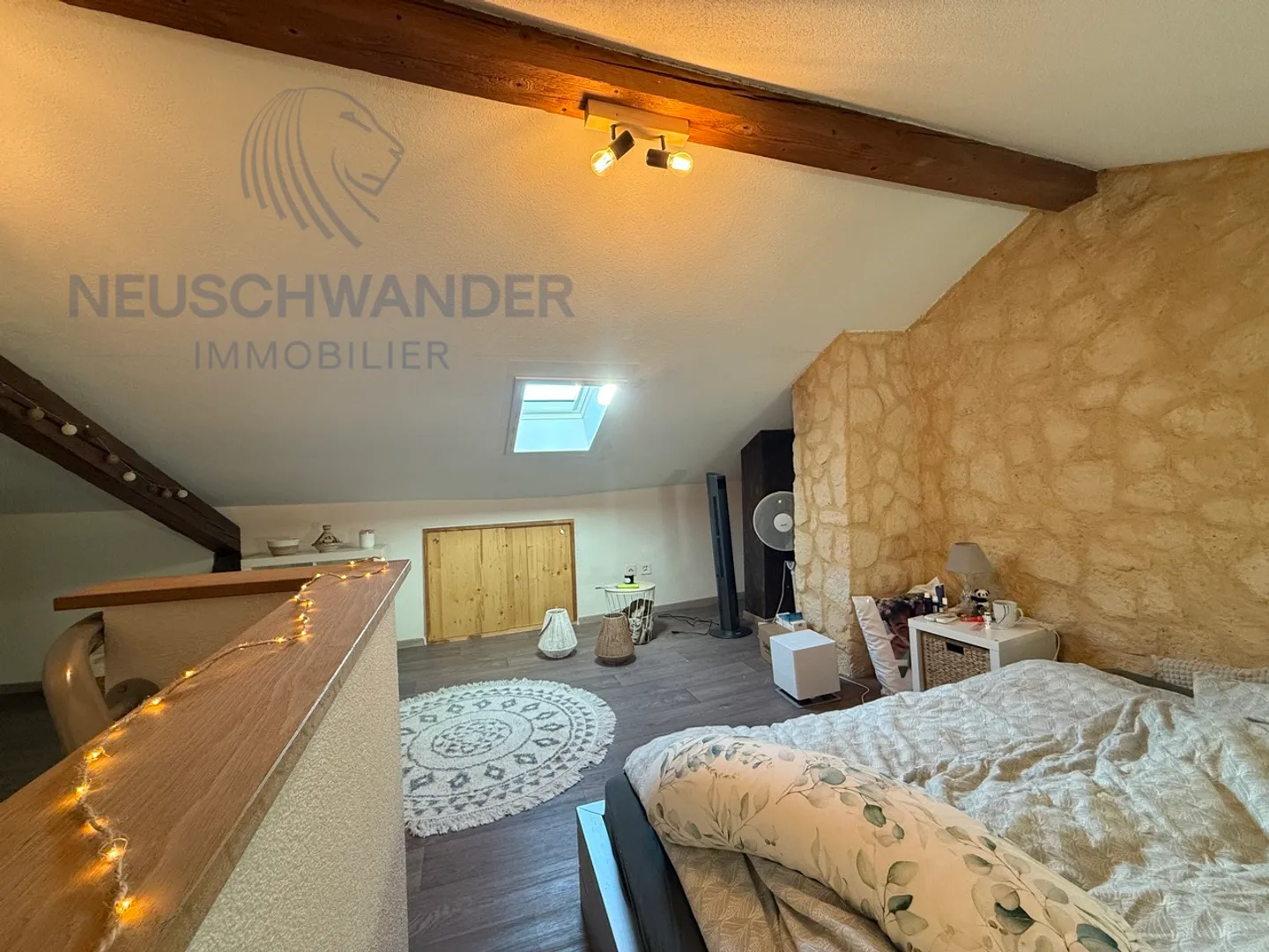 Charmantes, renoviertes Apartment mit Blick auf die Stadt und das Schloss - Foto 9 von 12