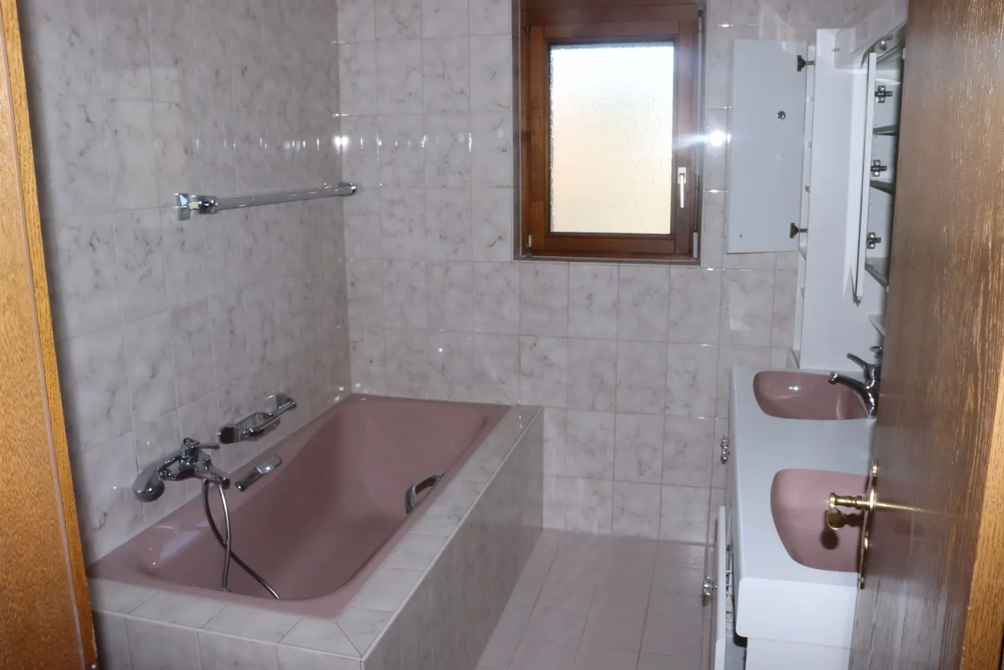 Ampio appartamento di 4,5 stanze in una posizione sensazionale - Foto 7 di 15