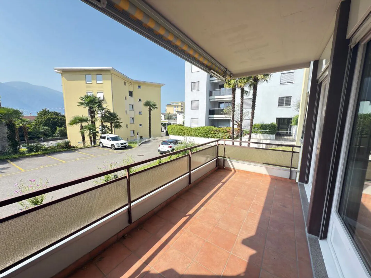 Appartamento di 3.5 locali al PT con posteggio esterno | 3,5-Zimmer-Wohnung im Erdgeschoss mit Außenparkplatz - Foto 1 di 7