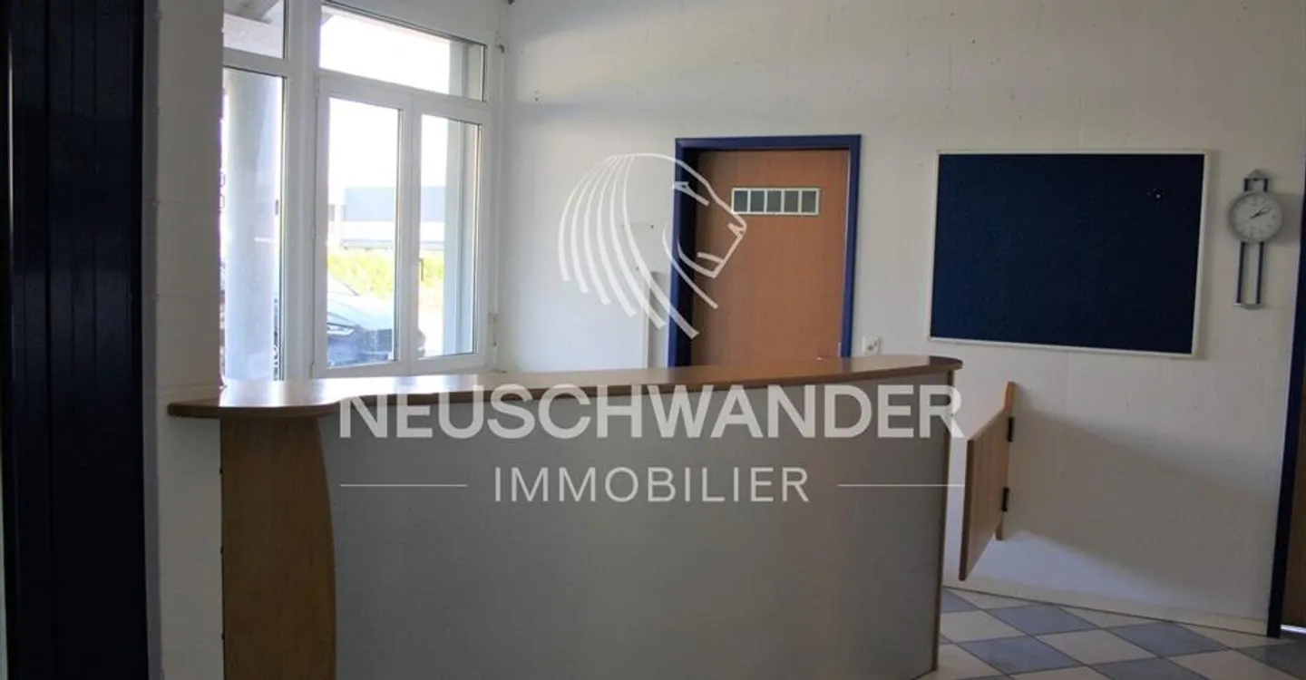 Modern Commercial Space in Jura - Photo 6 of 9