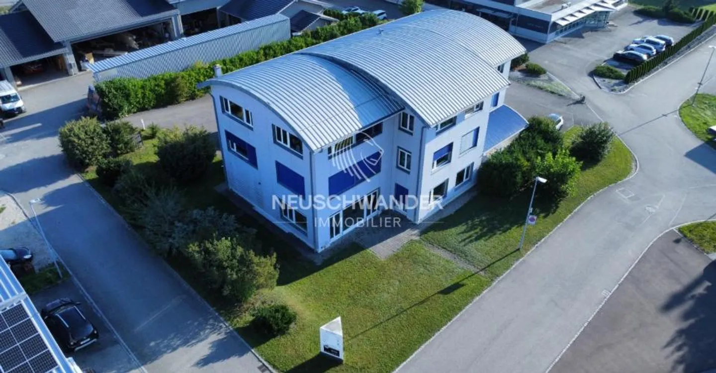 Modern Commercial Space in Jura - Photo 9 of 9