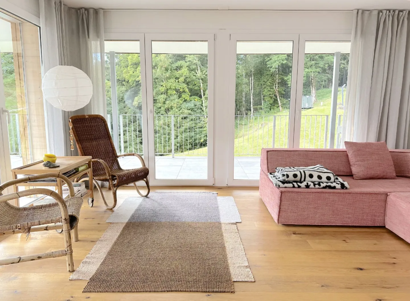 Moderne 3.5 Zimmerwohnung inmitten der ruhigen und schönen Bergwelt von Braunwald - Foto 2 von 11