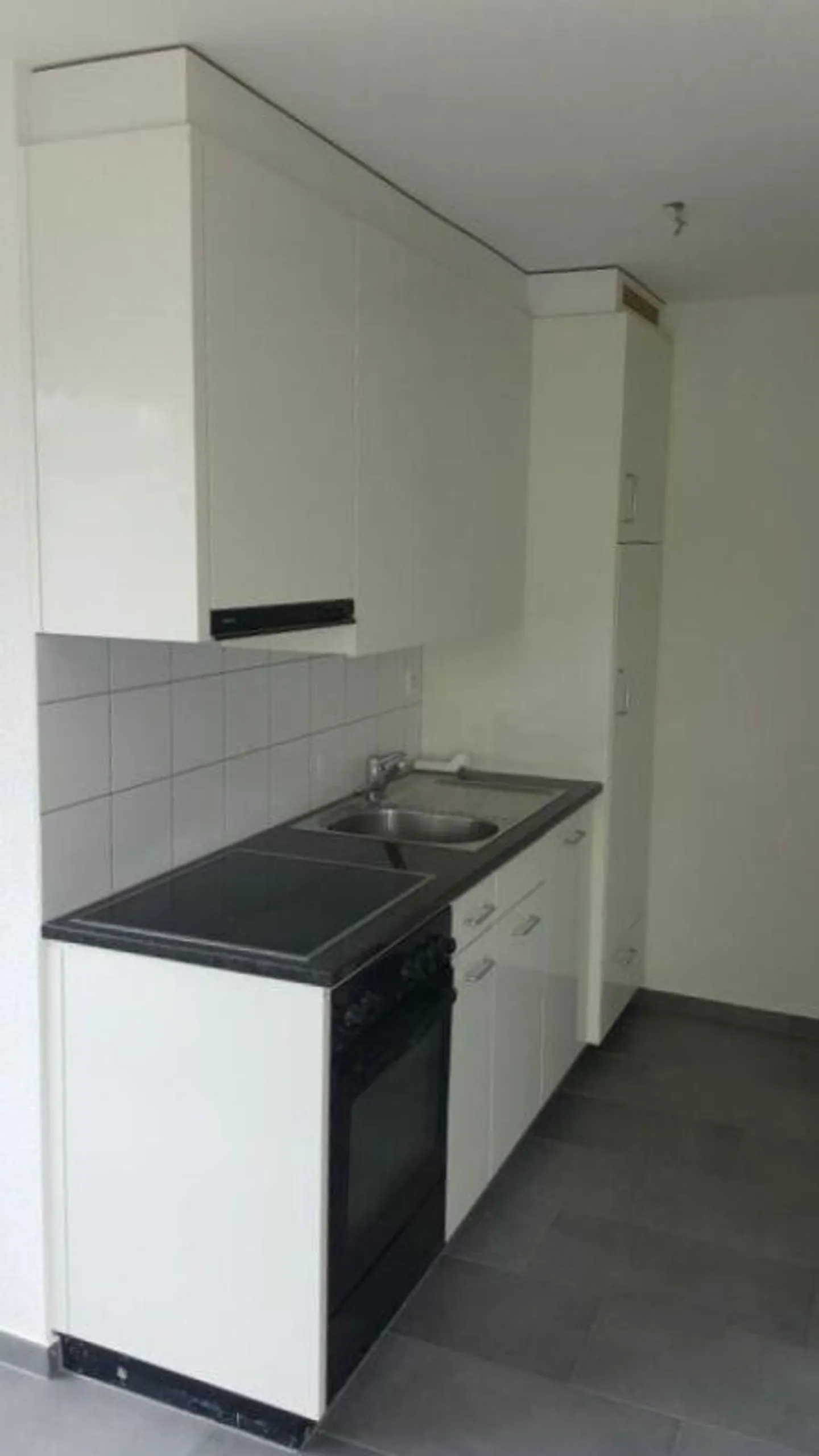 Charmante Wohnung mit atemberaubender Aussicht - Foto 3 von 8