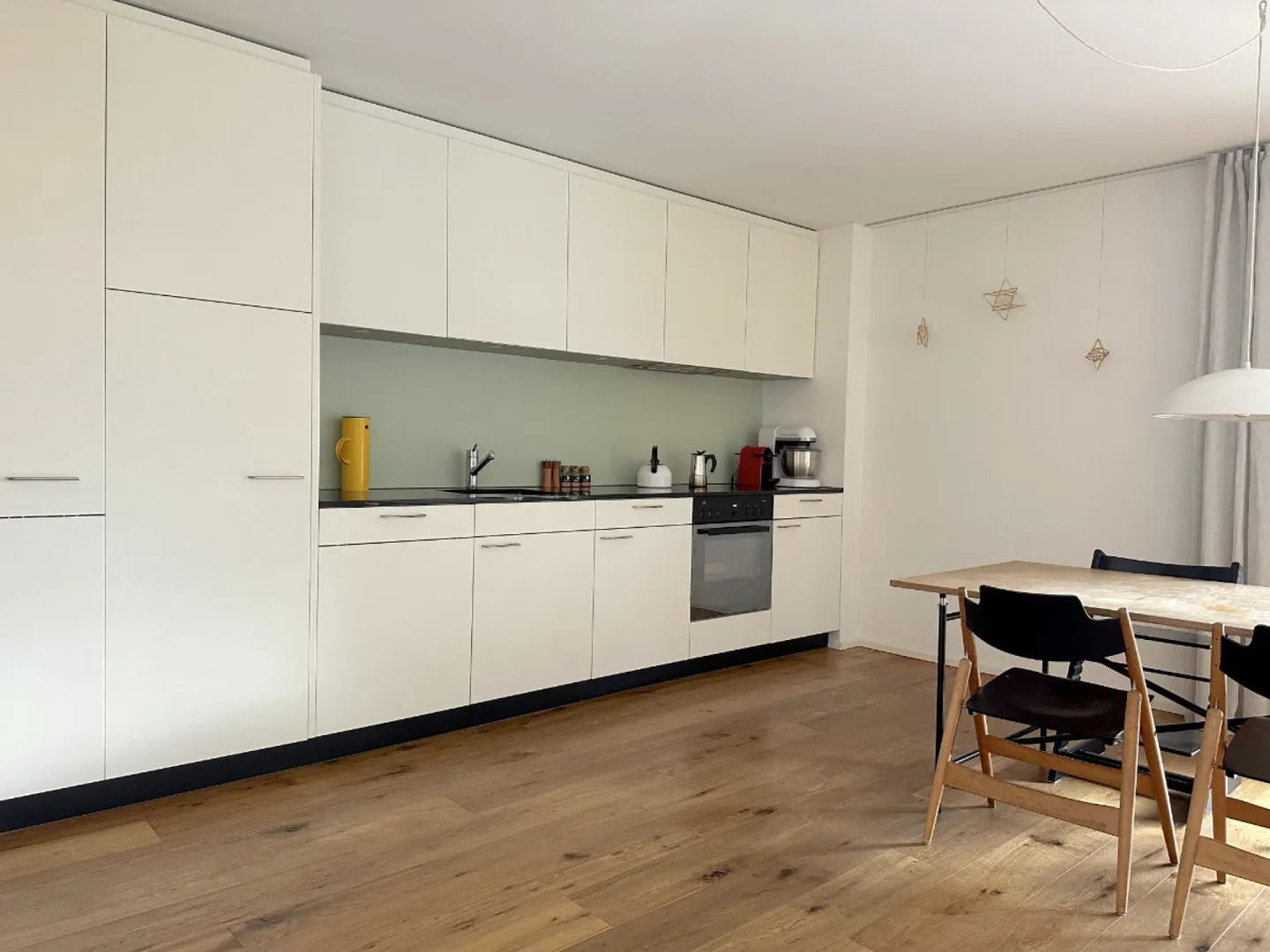 Moderne 3.5 Zimmerwohnung inmitten der ruhigen und schönen Bergwelt von Braunwald - Foto 4 von 11