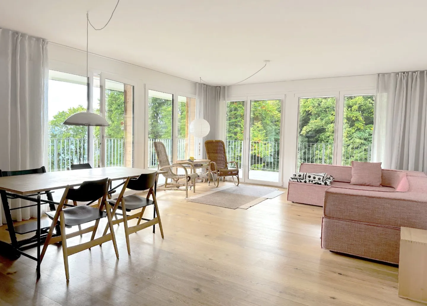 Moderne 3.5 Zimmerwohnung inmitten der ruhigen und schönen Bergwelt von Braunwald - Foto 1 von 11