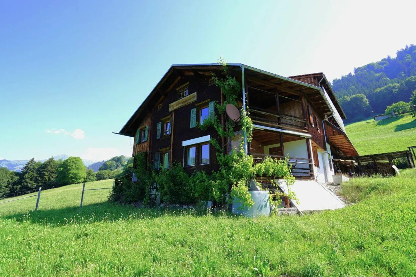 Farmhouse with workshops, stable and garage box - Photo 6 of 8