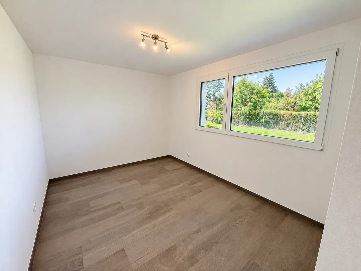 Villa zur Miete - Quartier des Granges - Sofort verfügbar - Foto 7 von 9