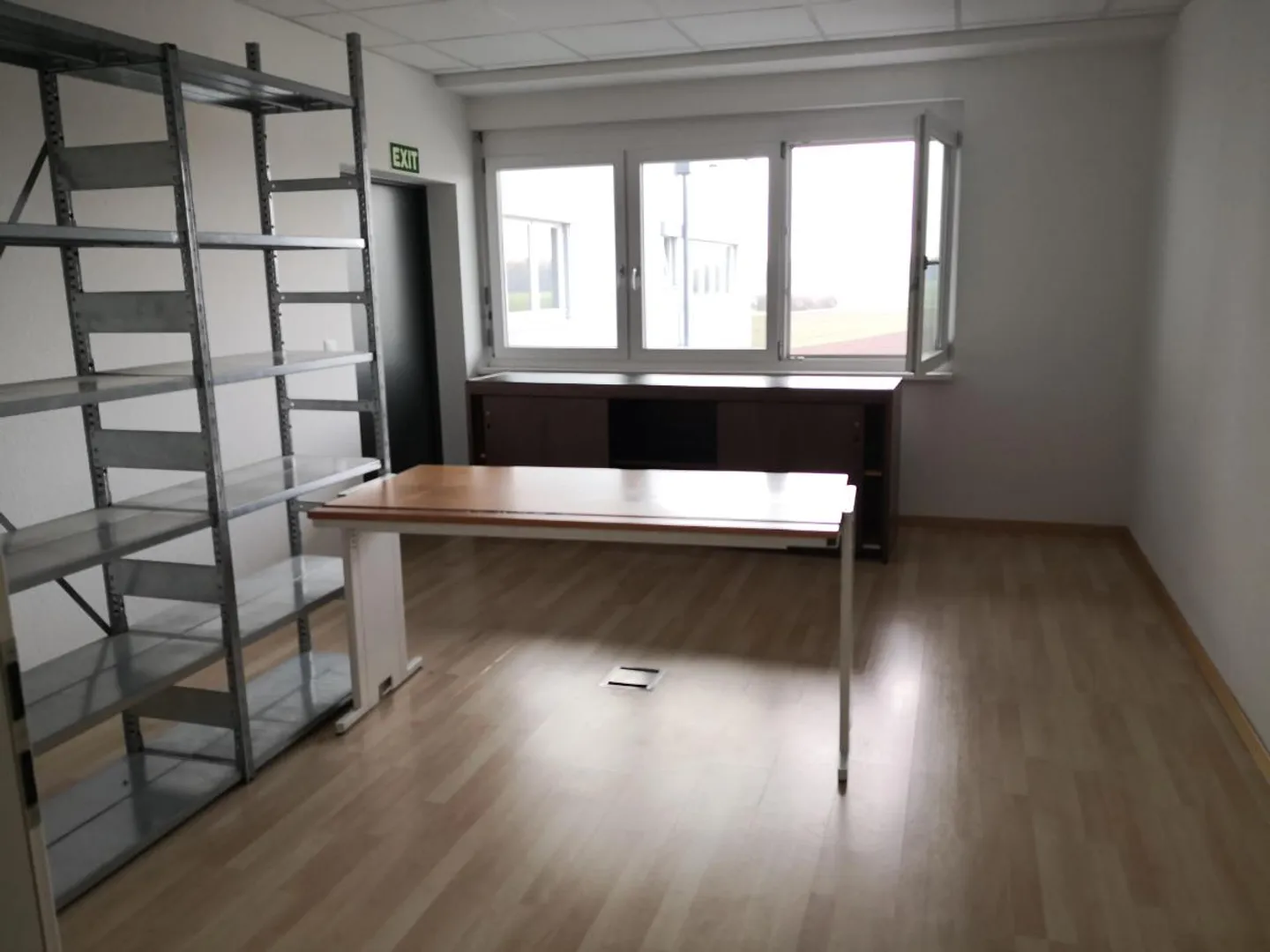 Bureau à louer - Photo 6 sur 9