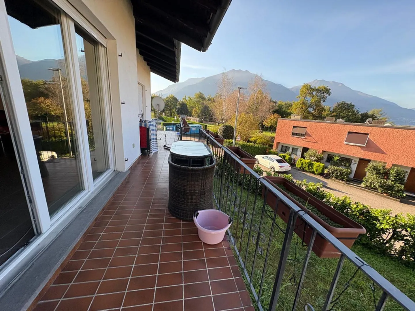 2-family house with garden and swimming pool in a very sunny location / Ca... - Photo 14 of 21
