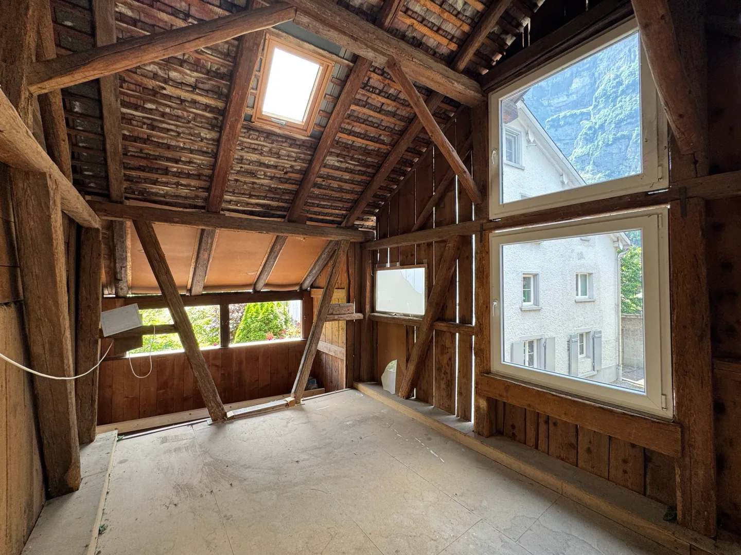 Maisonette rénovée avec Loggia - Photo 8 sur 8