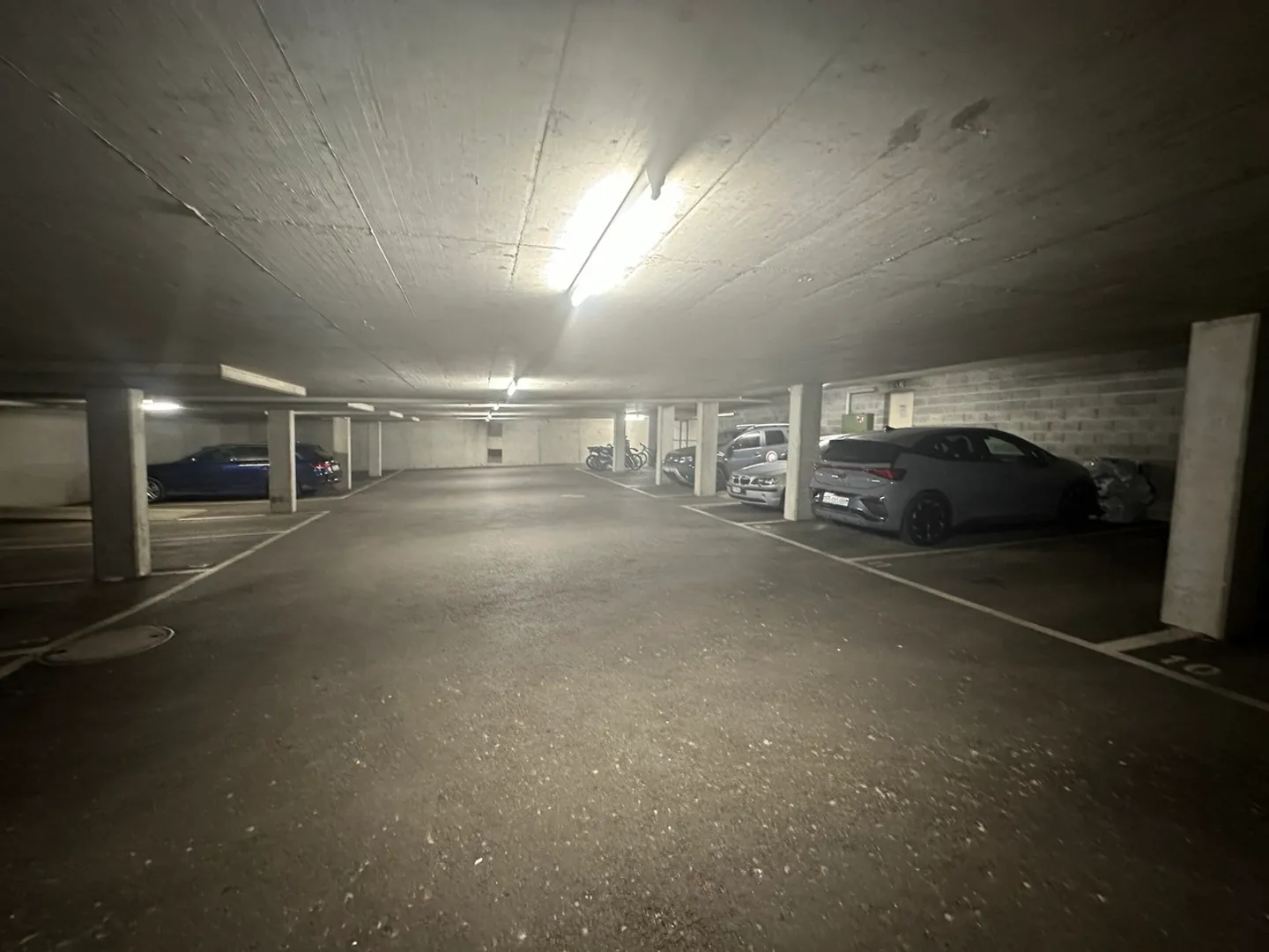 CORMÉROD - 2 Spacious Apartments 4.5 and 5.5 Rooms with Balcony or Garden - Photo 8 of 12