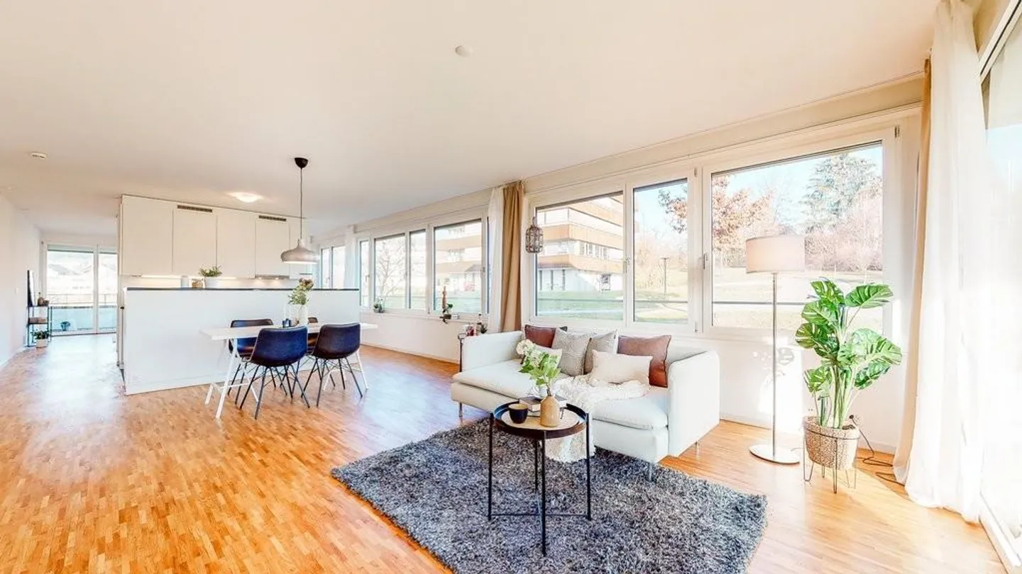1st rent free - Living in an idyllic setting - Photo 3 of 12