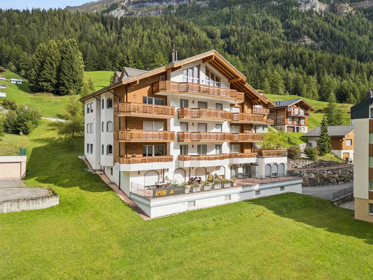 Votre refuge dans les Alpes : résidence de 4,5 pièces à Leukerbad - Photo 3 sur 13