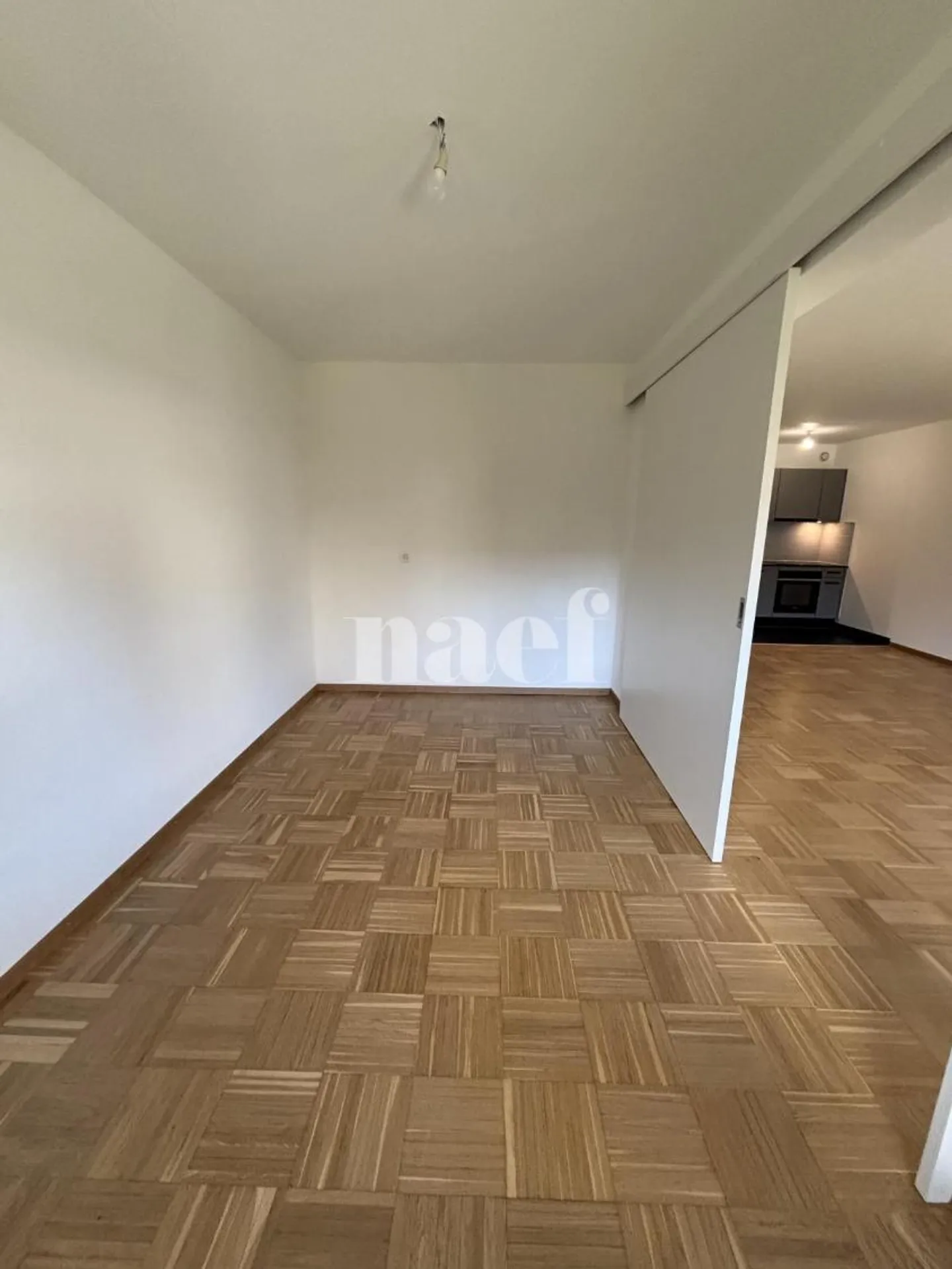 2-room apartment - Photo 3 of 9