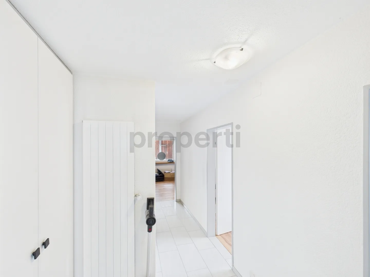Appartement spacieux et ensoleillé de 3,5 pièces à Schleitheim, canton de SH - Photo 9 sur 10