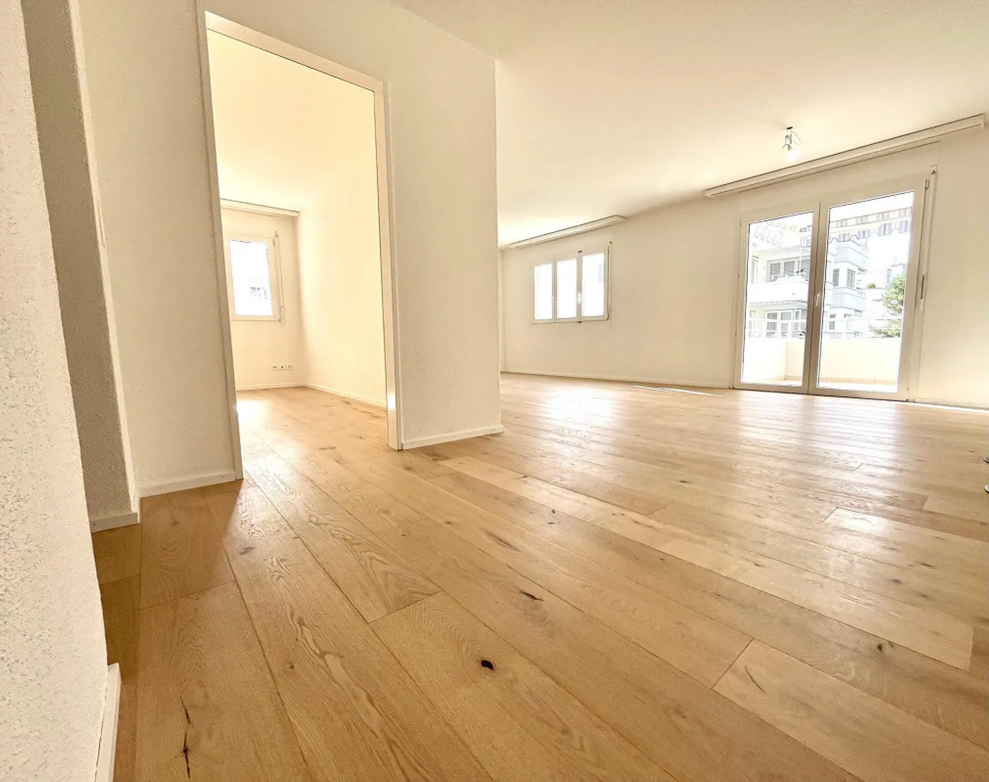 Première occupation après rénovation complète - 109 m2 avec balcon et ascenseur - Photo 6 sur 30