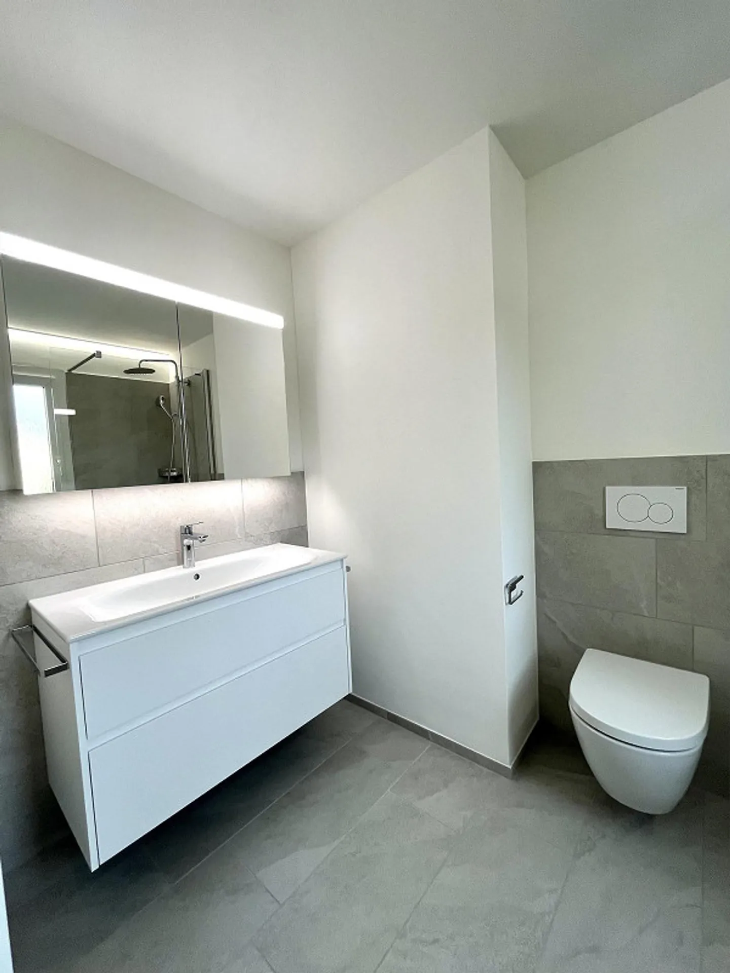 Première occupation après rénovation complète - 109 m2 avec balcon et ascenseur - Photo 16 sur 30