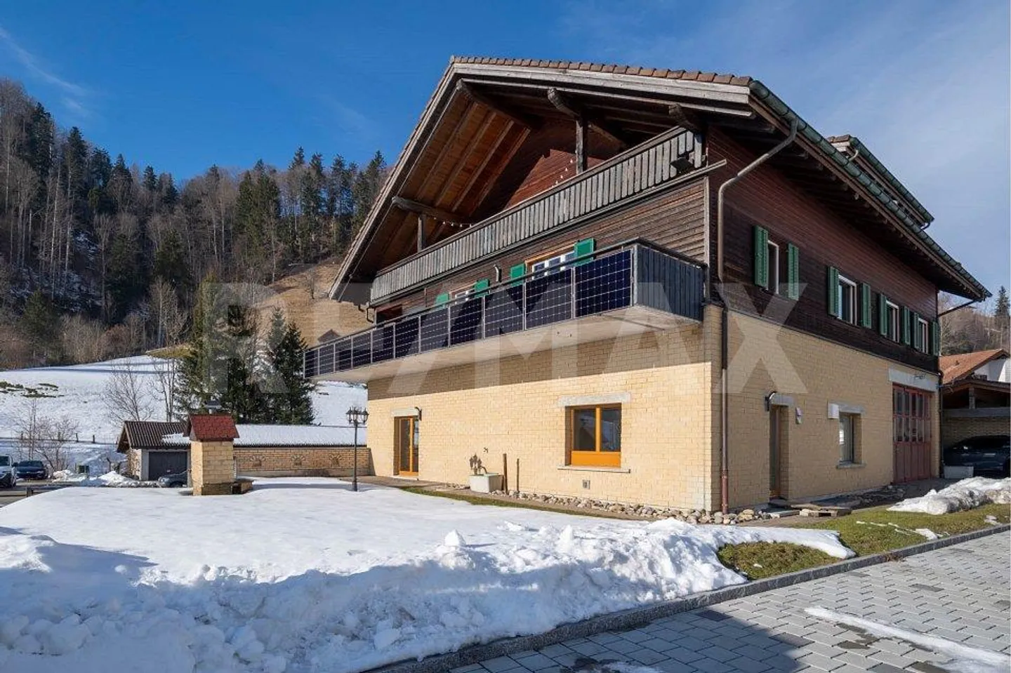 Appartamento ristrutturato con grande terrazza - Foto 1 di 13