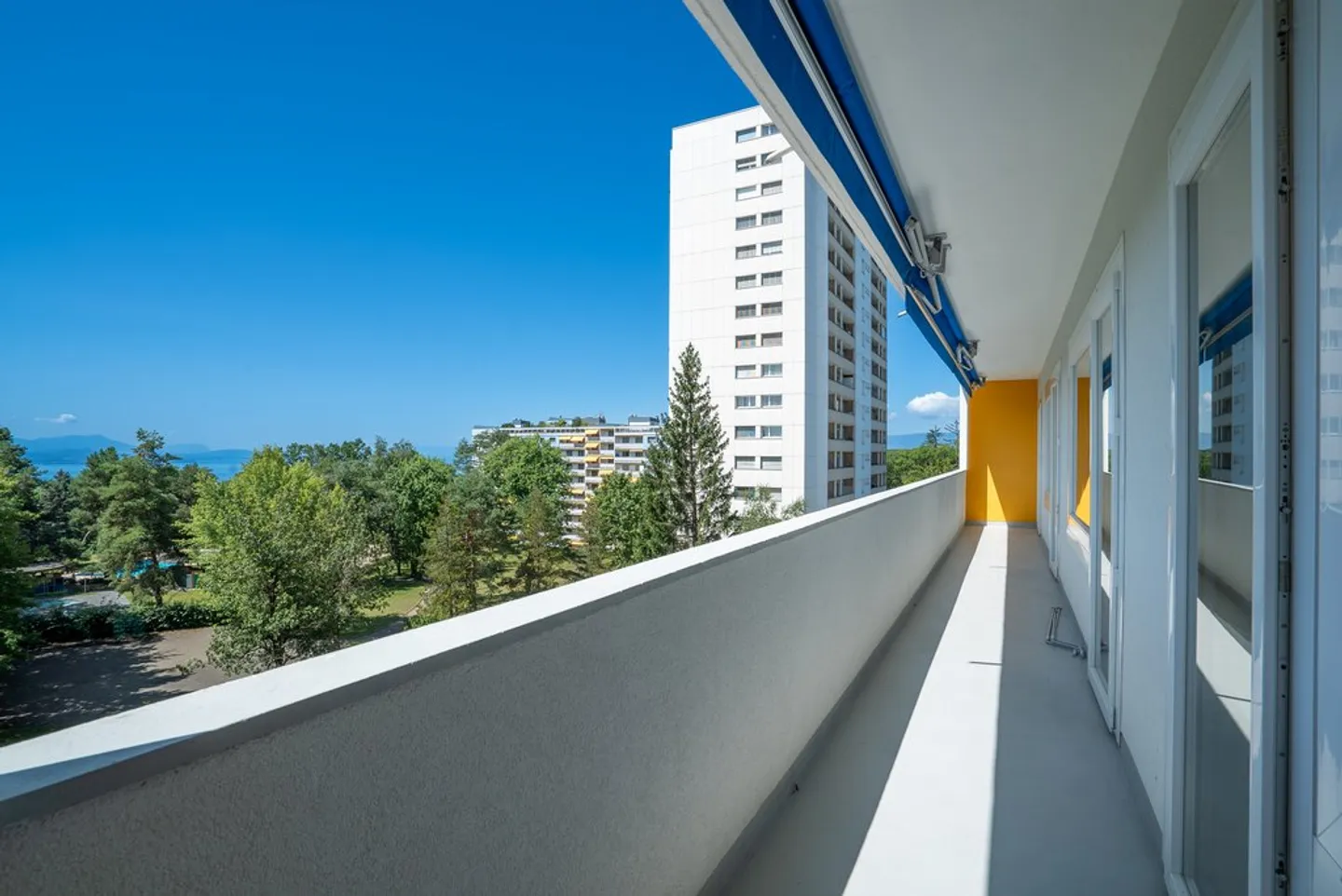 Spacious Apartment in Lausanne - Photo 5 of 7