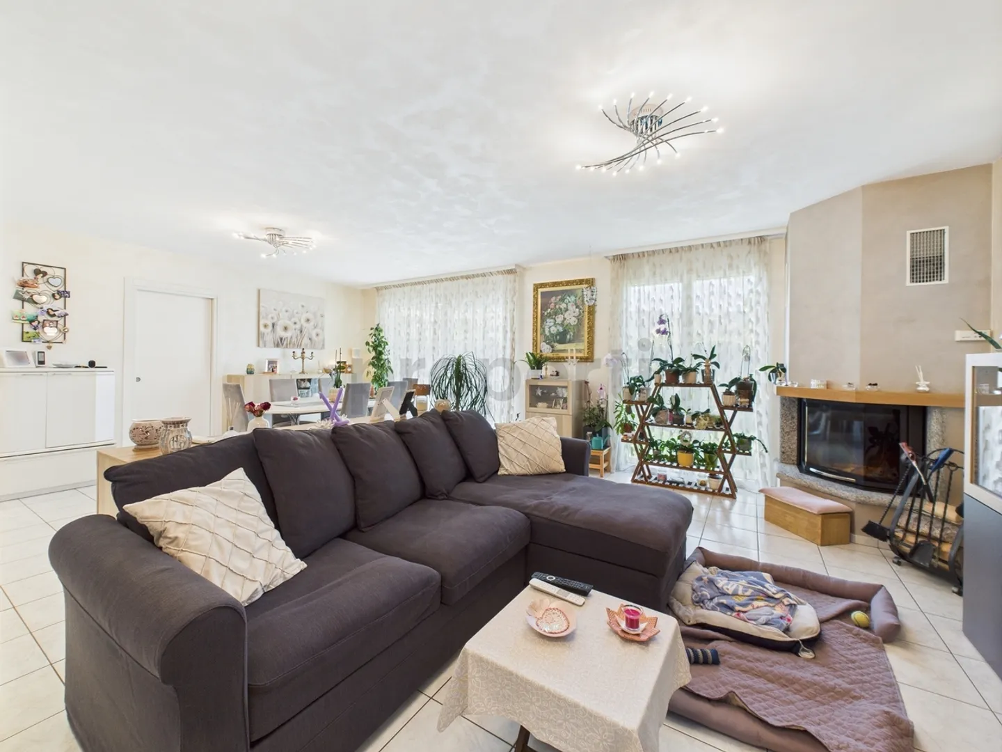Accogliente casa unifamiliare a Cugnasco, TI - Foto 1 di 13
