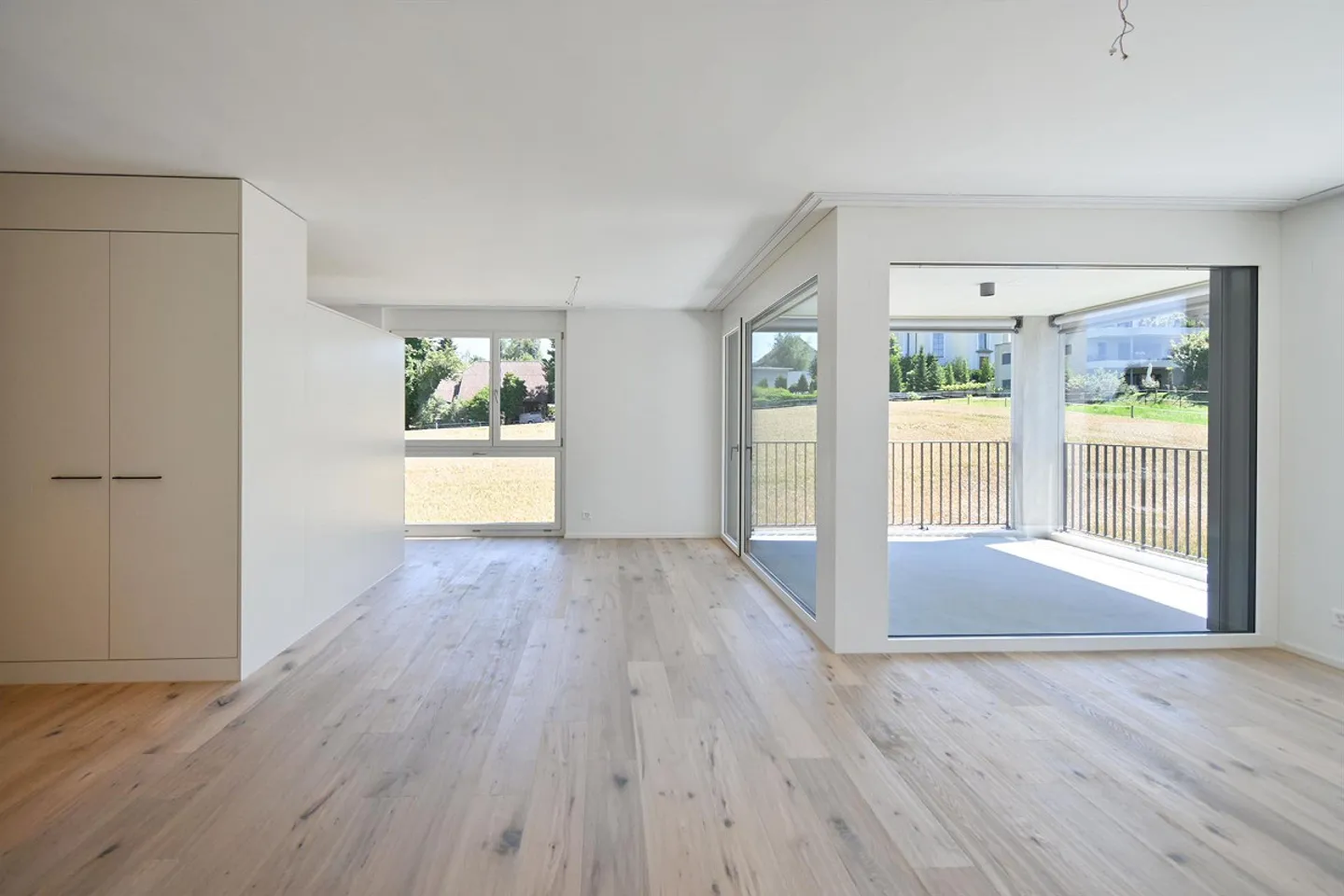 Bright apartment in a quiet location sought? - Photo 3 of 10