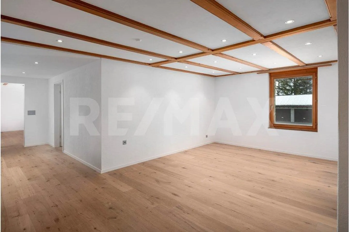 Appartamento ristrutturato con grande terrazza - Foto 8 di 13