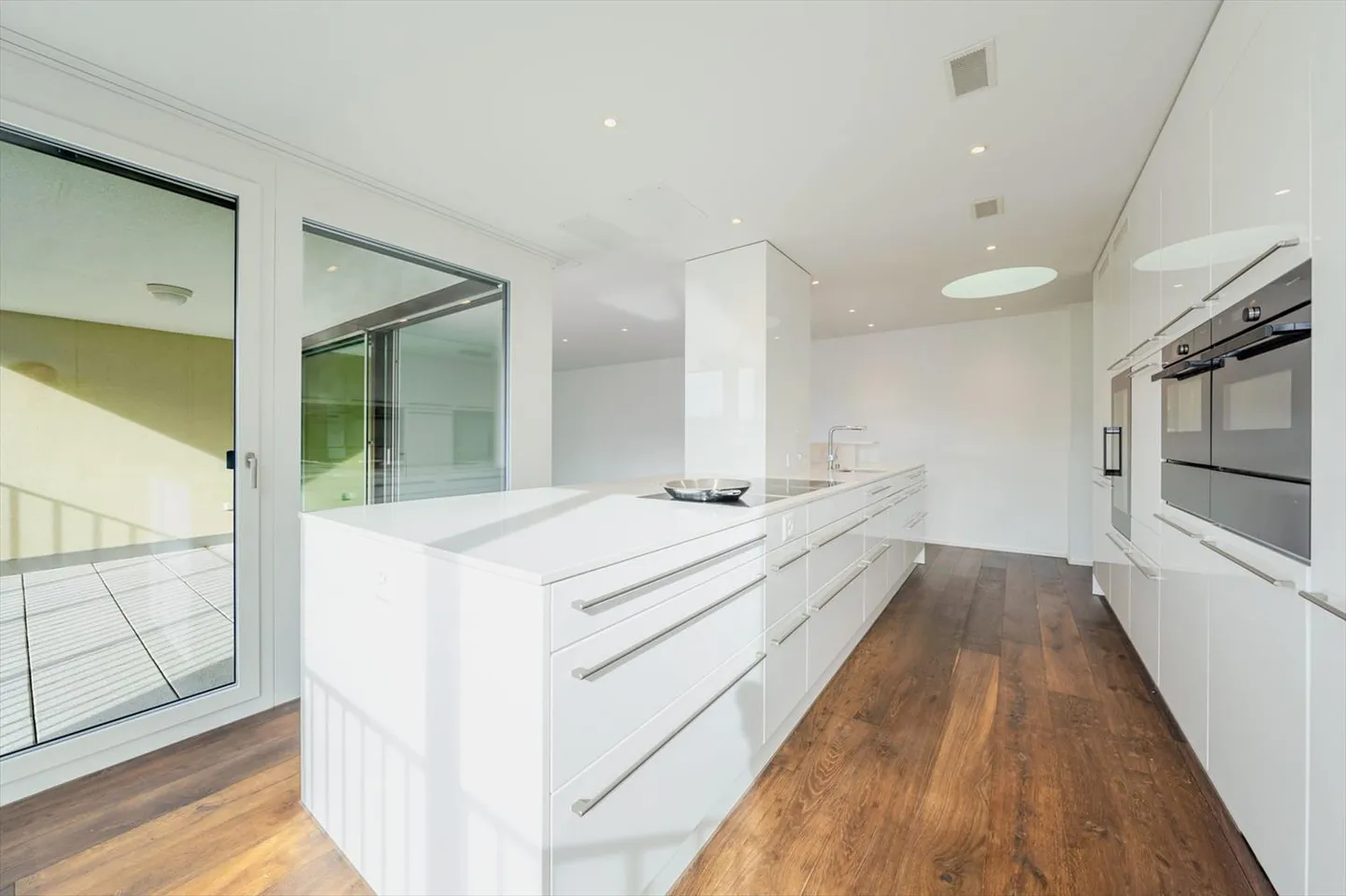 Beaucoup d'espace, beaucoup de lumière - à un prix incomparable - Photo 3 sur 7