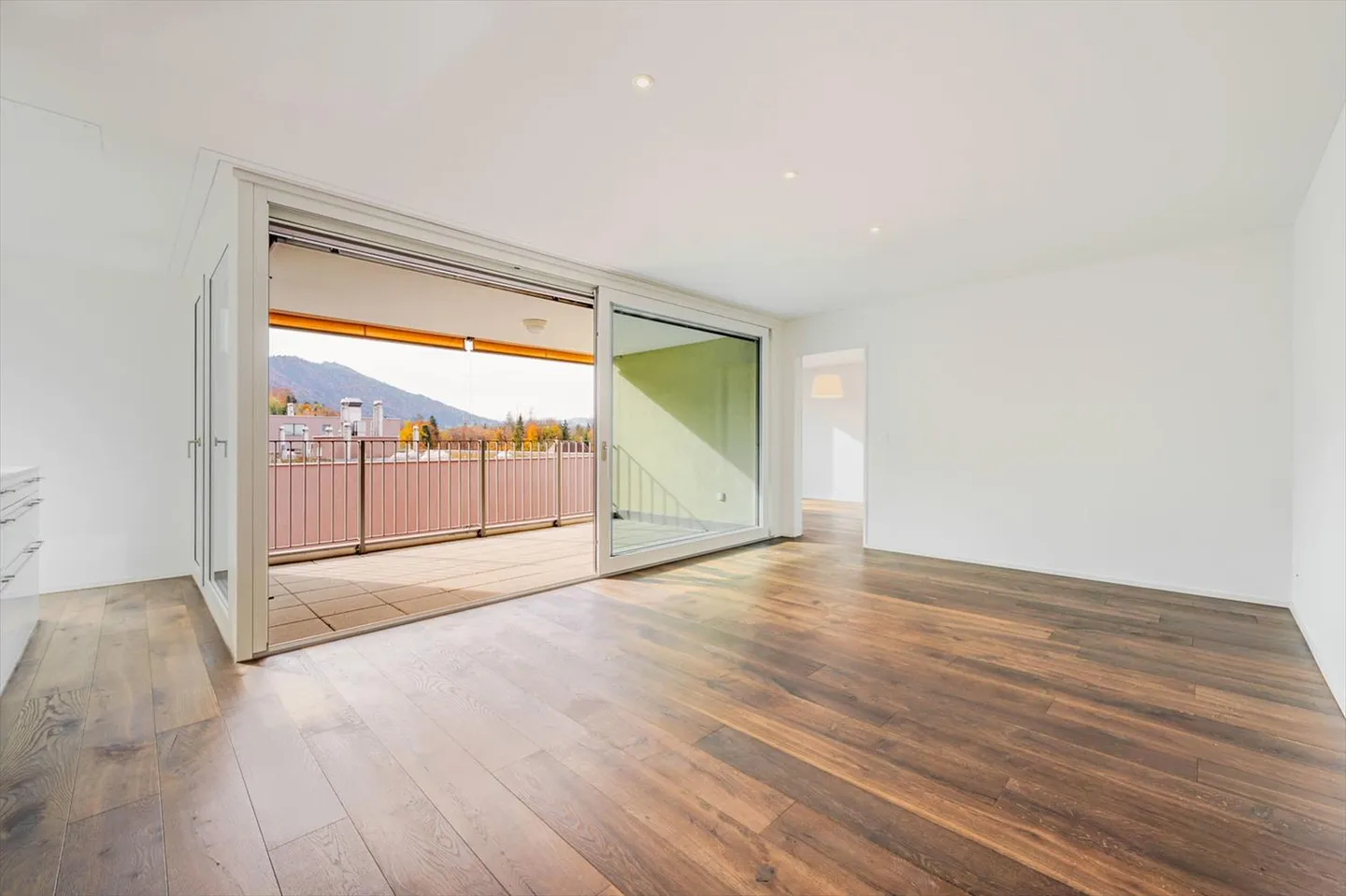 Beaucoup d'espace, beaucoup de lumière - à un prix incomparable - Photo 4 sur 7