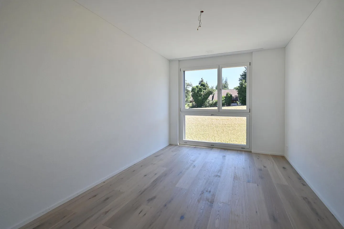 Bright apartment in a quiet location sought? - Photo 5 of 10