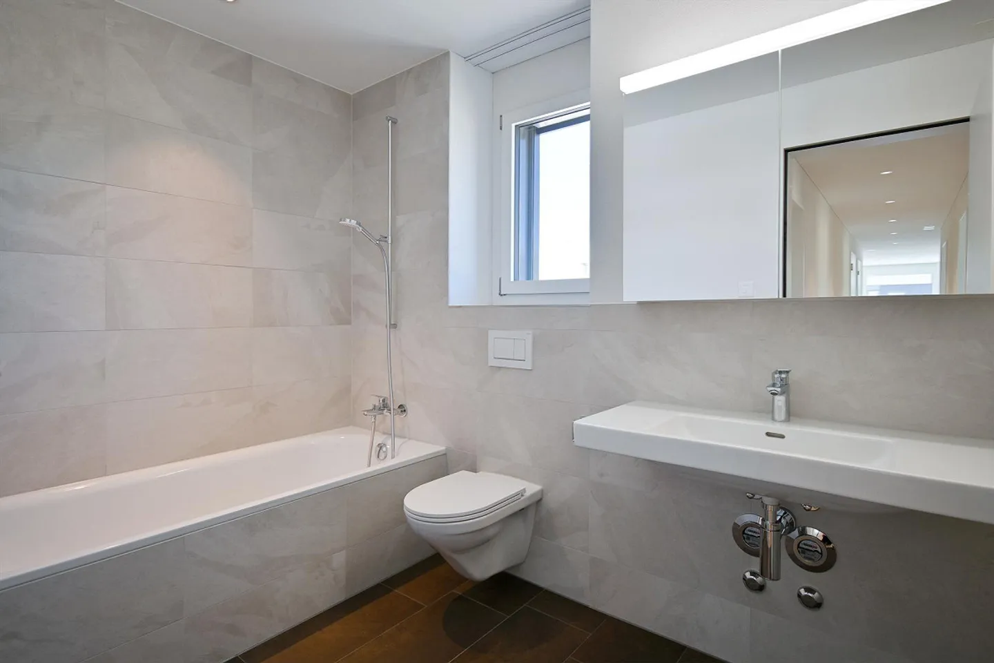 Bright apartment in a quiet location sought? - Photo 6 of 10