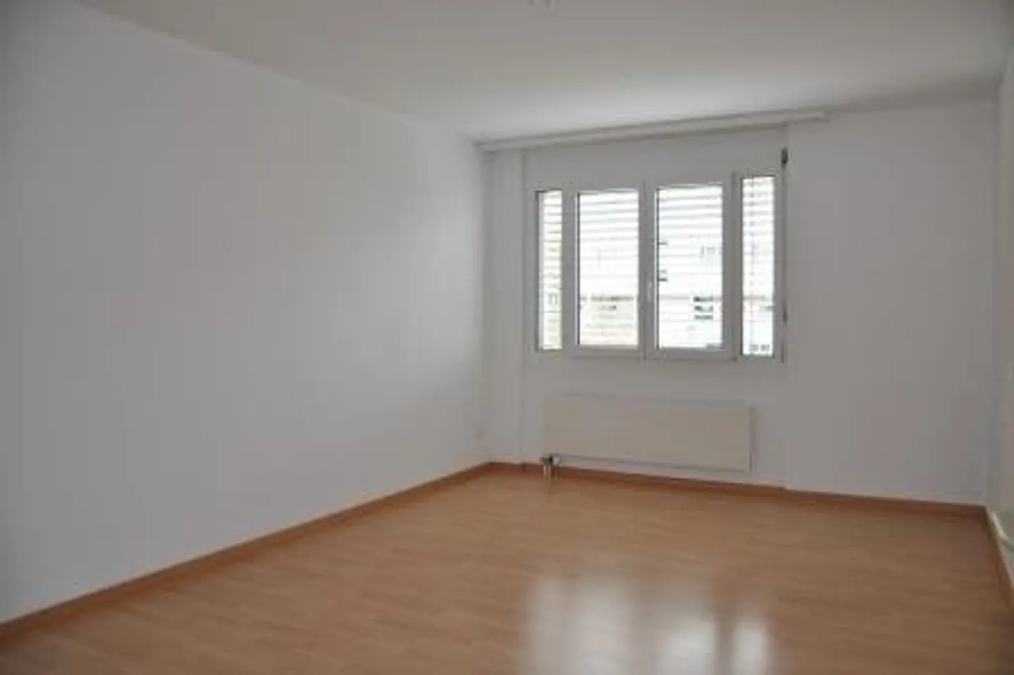 Charming 2.5-Room Apartment - Photo 3 of 5