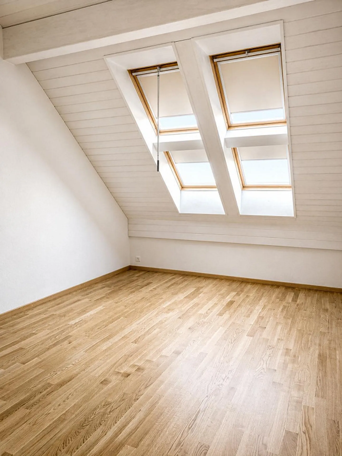 Family-friendly 3.5-room attic apartment in Pfungen! - Photo 4 of 7